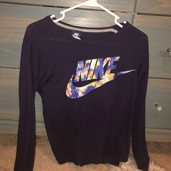 purple oversized nike shirt - Picture 1 of 2